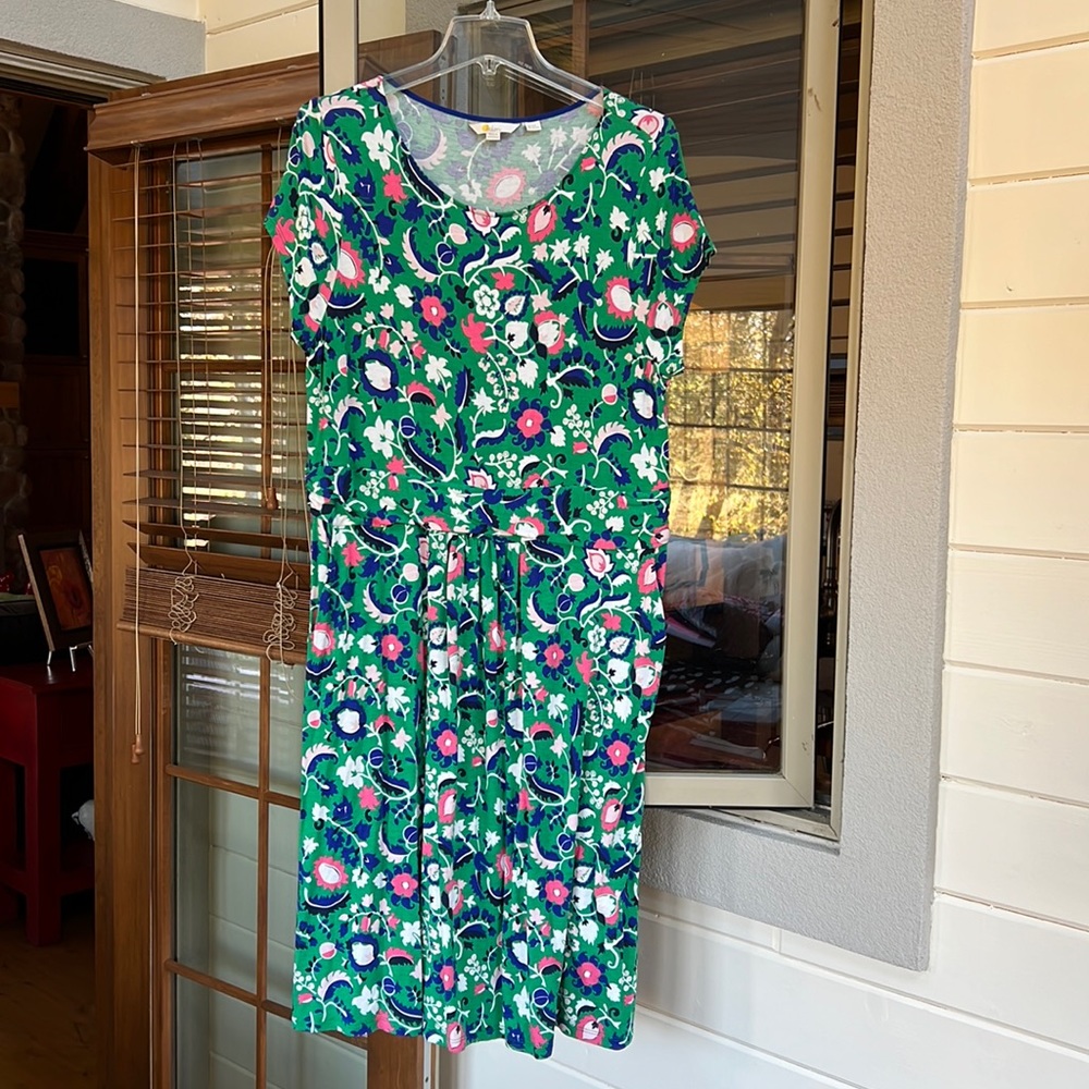 Boden jersey dress. 16/18 US. Barely worn. Knee-length.